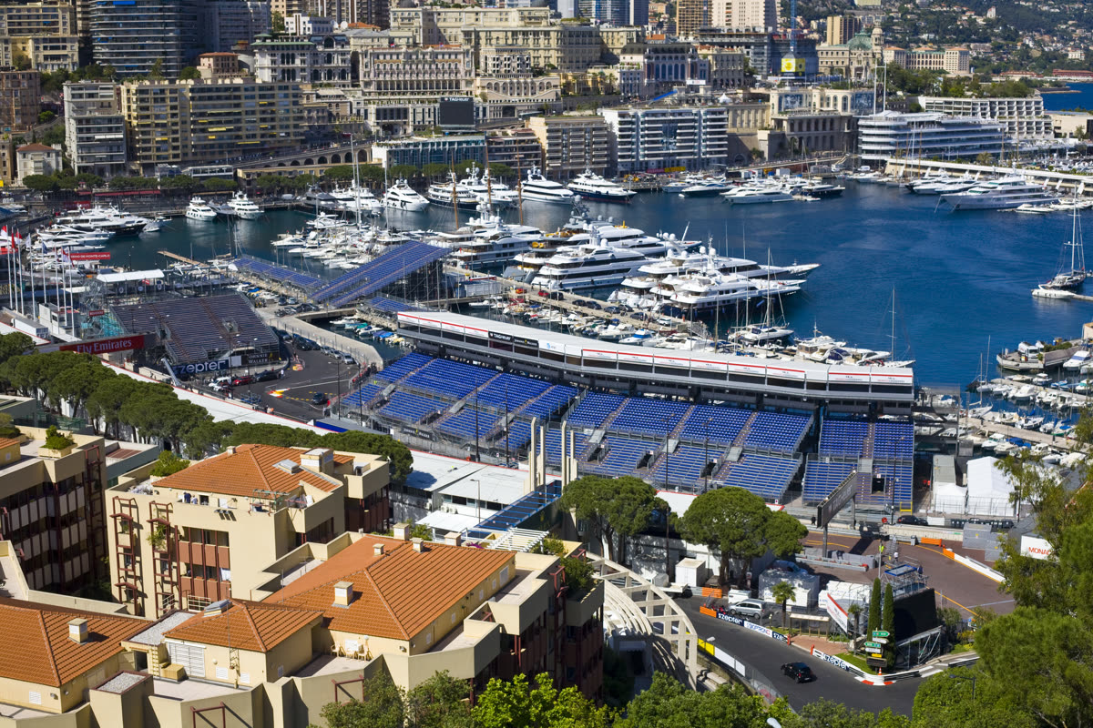 Đường đua Monaco Grand Prix quanh cảng Monte Carlo