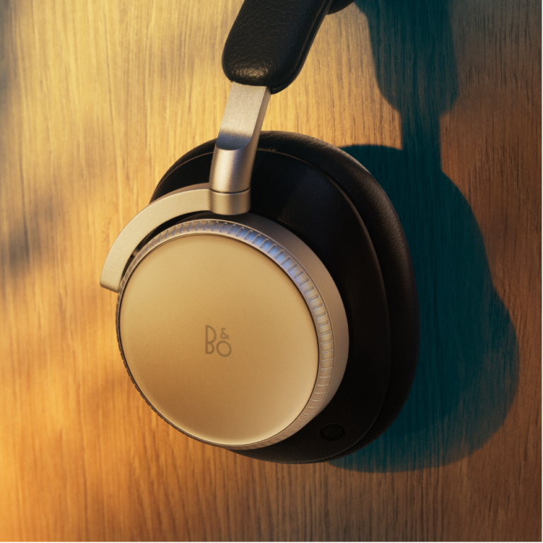 Triết lý 'thính phòng đeo tai' trên Bang &amp; Olufsen Beoplay H100