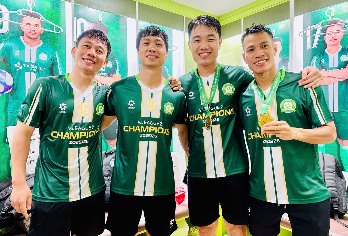 Sau khi Đồng Nai thăng hạng, chiếc vé thứ nhì đã thuộc về Bắc Ninh - đội sẽ đá trận play-off với đội thứ 13 V-League sẽ được xác định giữa Đà Nẵng, PVF-CAND, Becamex TP HCM hoặc HAGL khi giải khép lại.