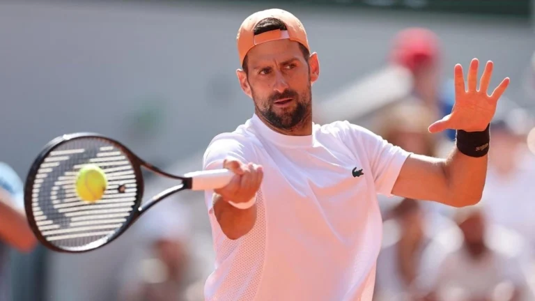 Djokovic: 'Nếu khỏe mạnh, tôi có cơ hội ở Roland Garros'