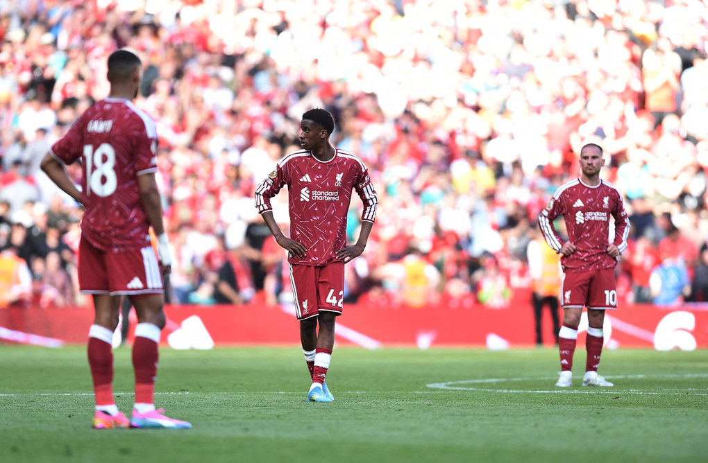 Phản ứng của các cầu thủ Liverpool sau trận hòa Brentford 1-1 ở vòng 38 Ngoại hạng Anh 2025-2026. Ảnh: Reuters