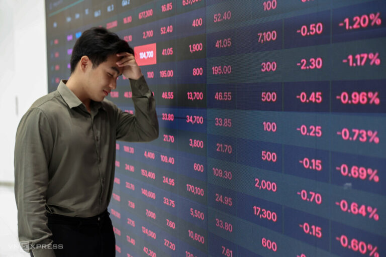 Nhà đầu tư nước ngoài bán ròng hơn 3.200 tỷ đồng