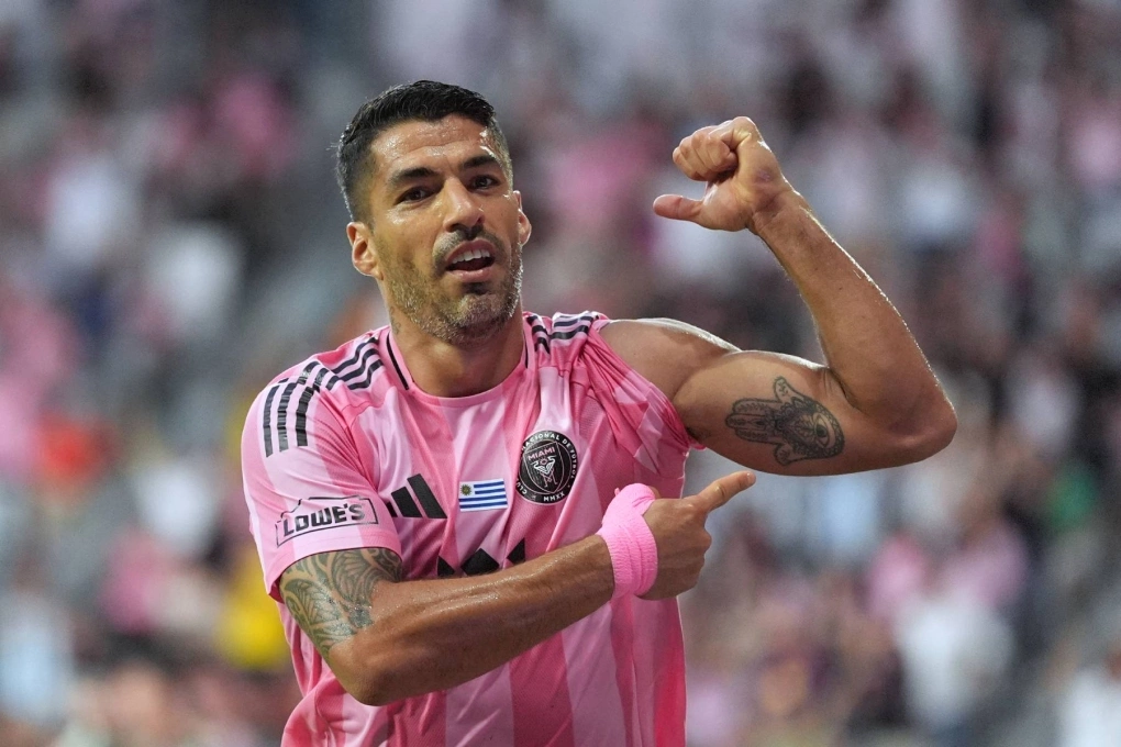 Suarez mừng bàn trong trận Inter Miami 6-4 Philadelphia Union ở vòng 15 MLS trên sân NU tối 24/5. Ảnh: AP