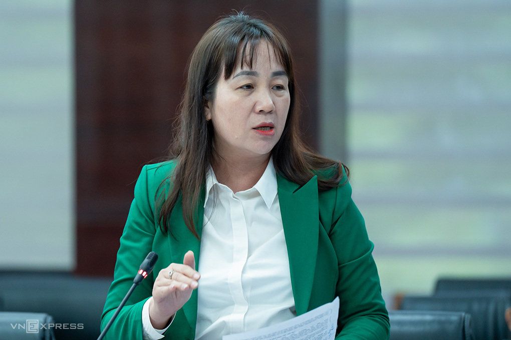 Bà Vũ Thị Bích Hậu, Phó giám đốc Sở Nông nghiệp và Môi trường nêu ý kiến. Ảnh: Nguyễn Đông