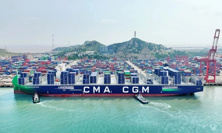 Tàu chạy bằng khí tự nhiên lớn nhất thế giới