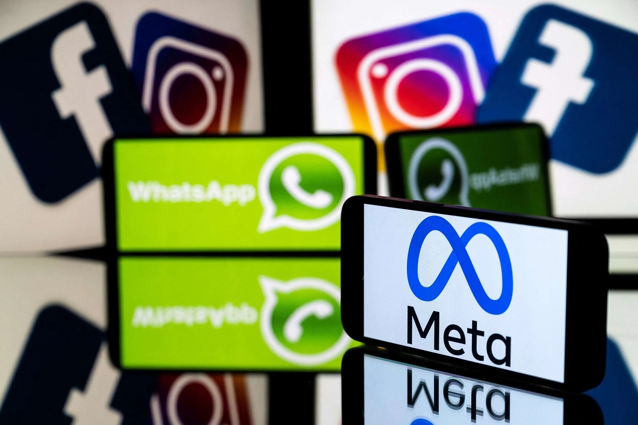 Người dùng Facebook, Instagram sắp phải trả phí cho nhiều tính năng AI