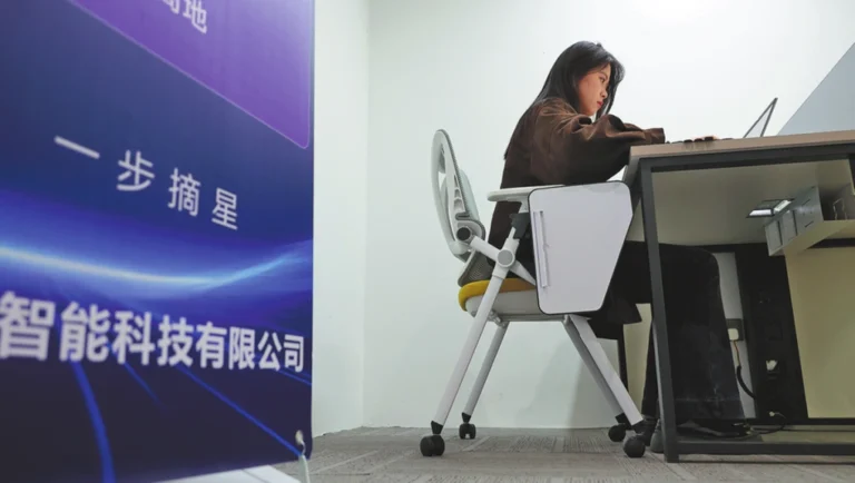 AI thúc đẩy 'doanh nghiệp một người' ở Trung Quốc thế nào