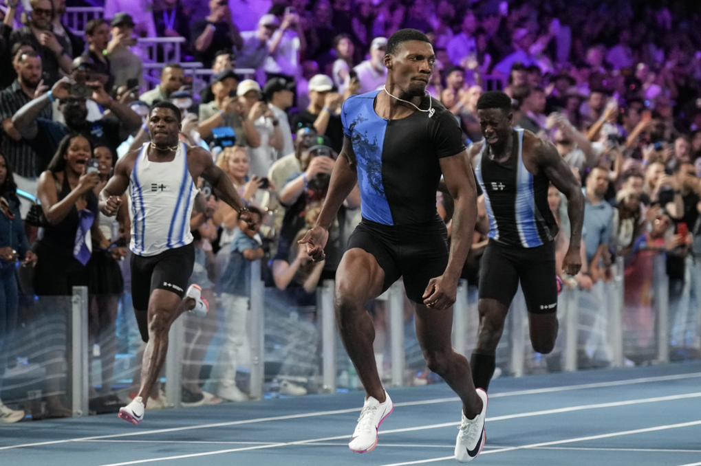 Fred Kerley về nhất cự ly 100m nam Enhanced Games diễn ra tại Las Vegas, Mỹ ngày 24/5/2026. Ảnh: AP