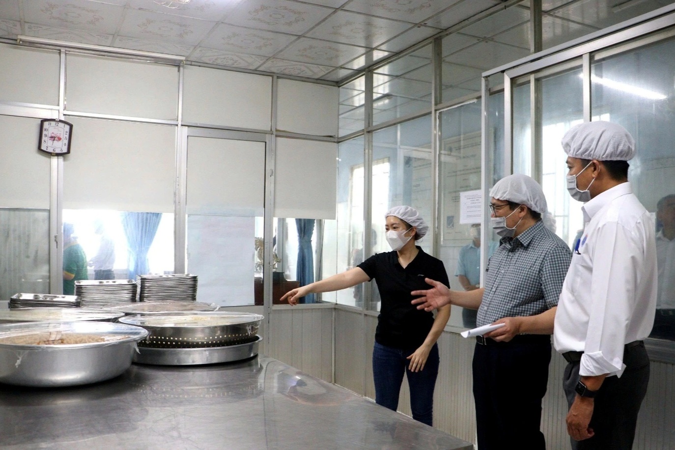Một tháng, hơn 5.700 cơ sở kinh doanh thực phẩm vi phạm