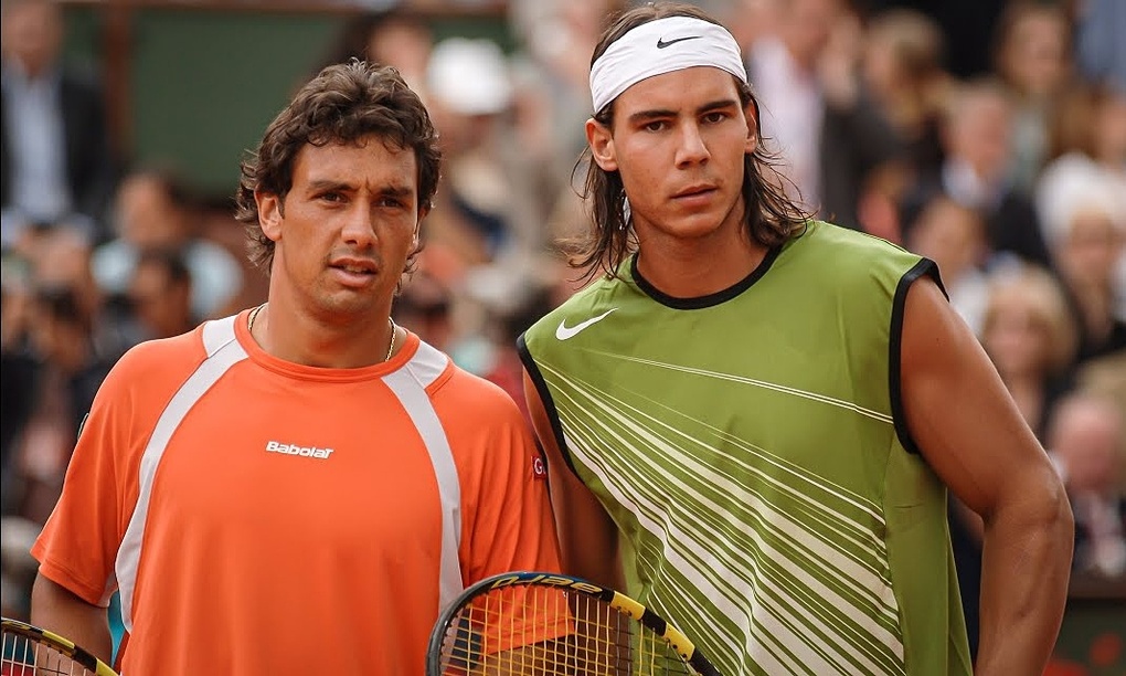 Puerta (trái) và Nadal trong trận chung kết Roland Garros 2005. Ảnh: RG