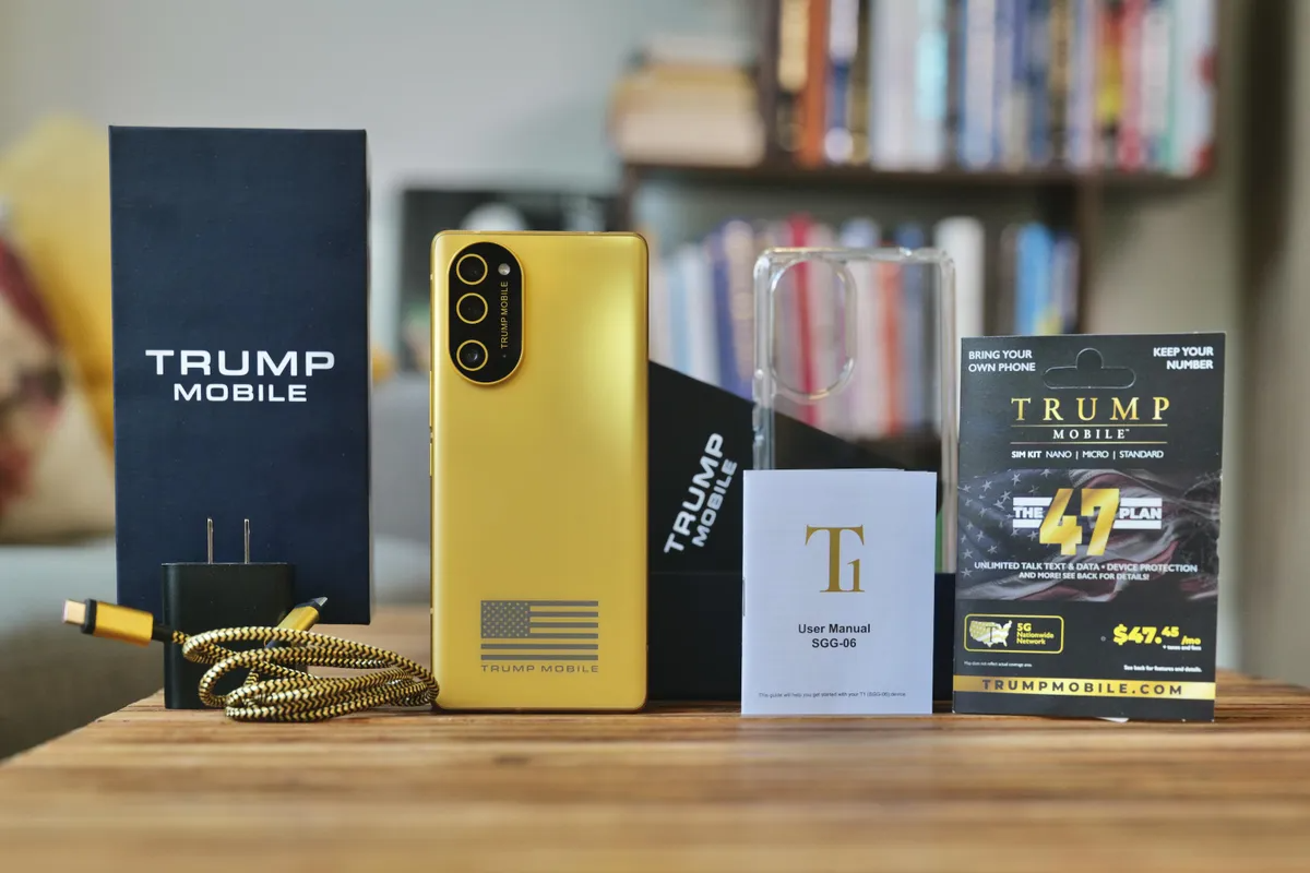 Điện thoại Trump T1 bị chê cả về thiết kế và tính năng