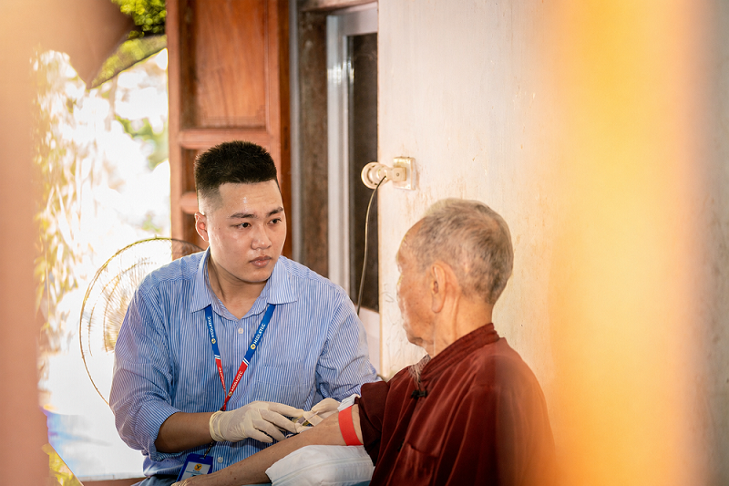 “Trốn nắng” những ngày thời tiết khắc nghiệt – Đừng bỏ quên sức khỏe vì ngại ra đường