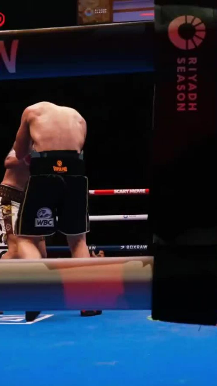 Usyk thắng tranh cãi trong ngày tái xuất