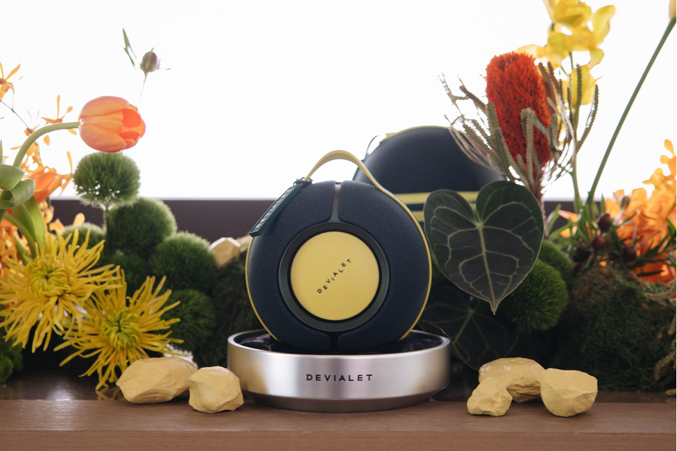 Devialet Mania phối màu Moss Green. Ảnh: Tam Sơn