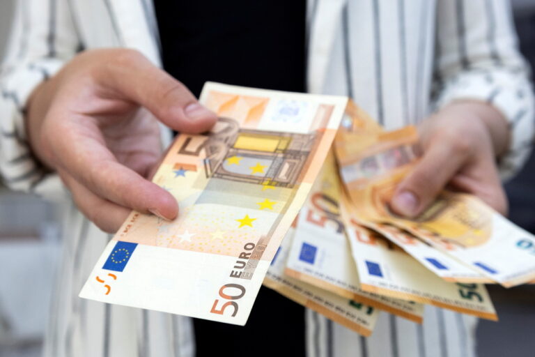 Đức bối rối xử lý hàng tỷ euro bị 'lãng quên'