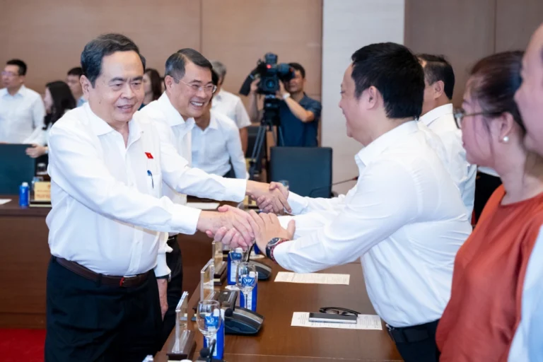 Chủ tịch Quốc hội và Thủ tướng gặp mặt các cơ quan báo chí