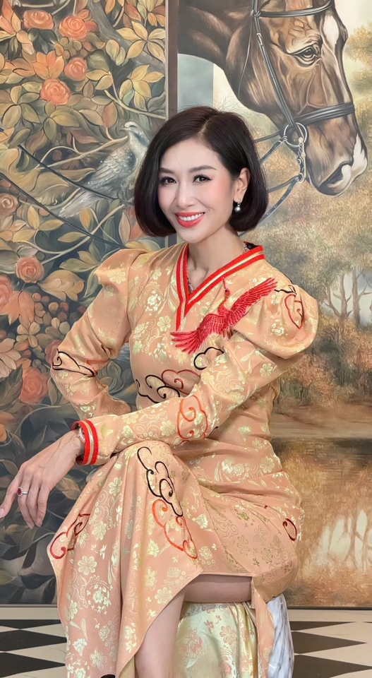 Sắc vóc 'Cô thư ký xinh đẹp' sau 26 năm