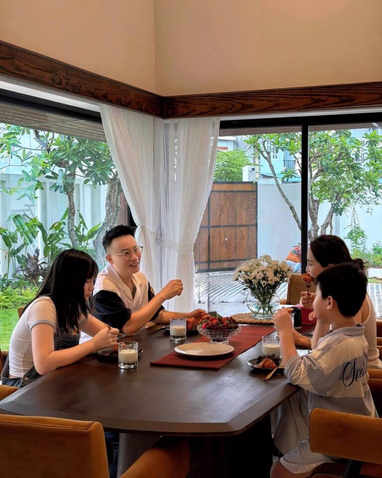 Biệt thự 500 m2 của gia đình Hoàng Bách