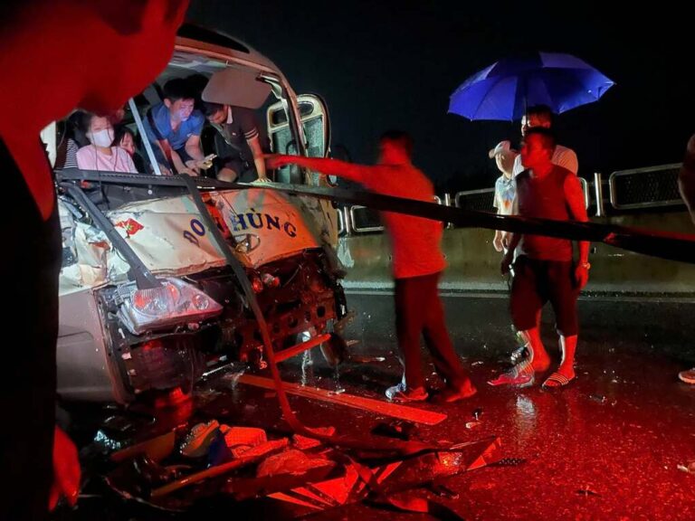 Tai nạn liên hoàn trên cao tốc Tuyên Quang – Phú Thọ, nhiều người bị thương