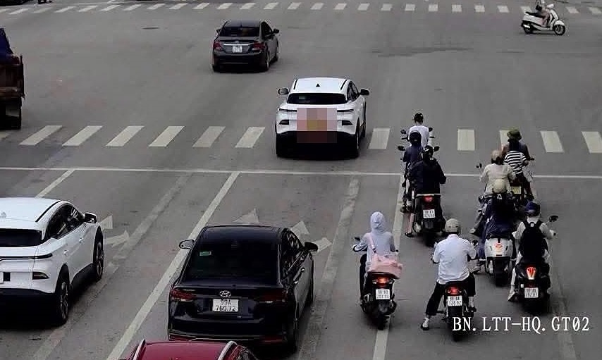 Gắn biển số giả để né camera giao thông