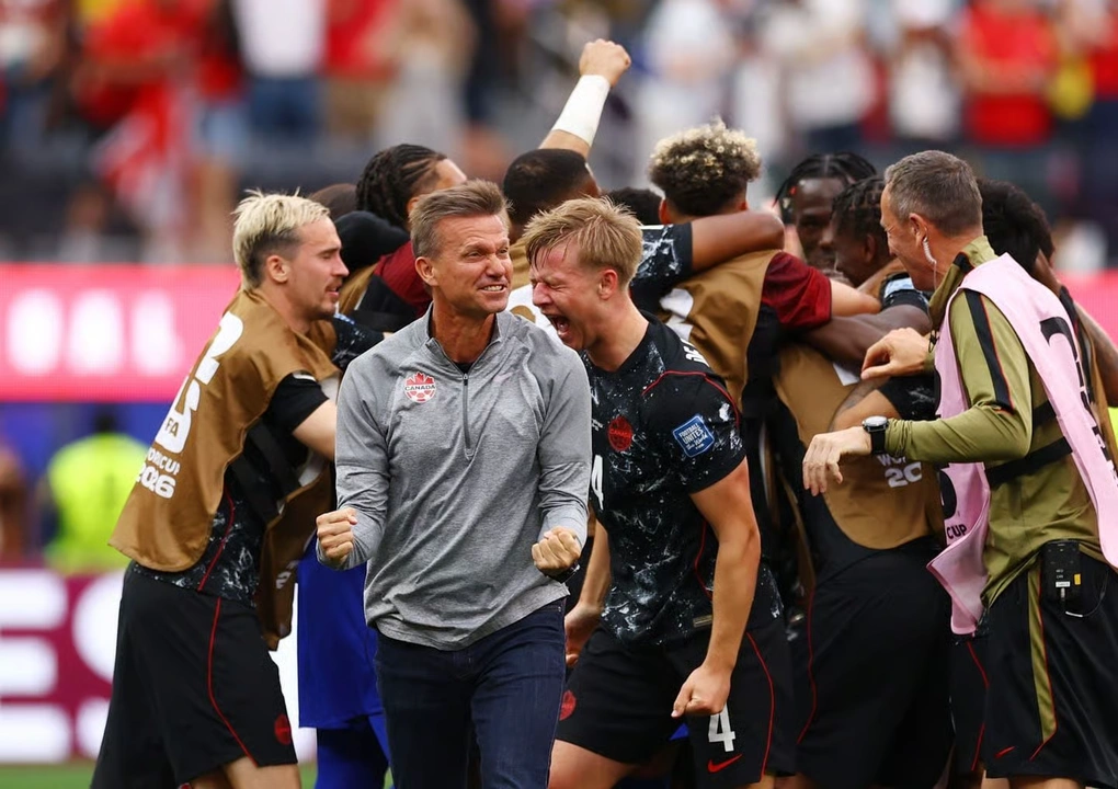 Niềm vui của HLV Jesse Marsch và các học trò sau trận thắng Nam Phi ở vòng 1/16 World Cup 2026 trên sân SoFi, California, Mỹ ngày 28/6/2026. Ảnh: Reuters