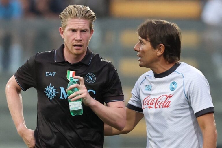 Phía sau vụ De Bruyne công kích HLV Conte