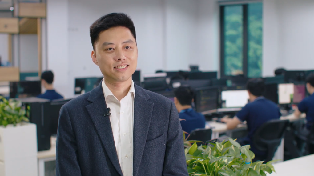 Ông Phạm Thanh Hà, Giám đốc công nghệ VTI Group, trả lời phỏng vấn của VnExpress. Ảnh: VTI