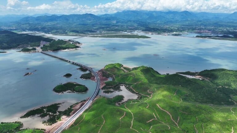 Những quyết sách giúp Quảng Ninh bứt phá