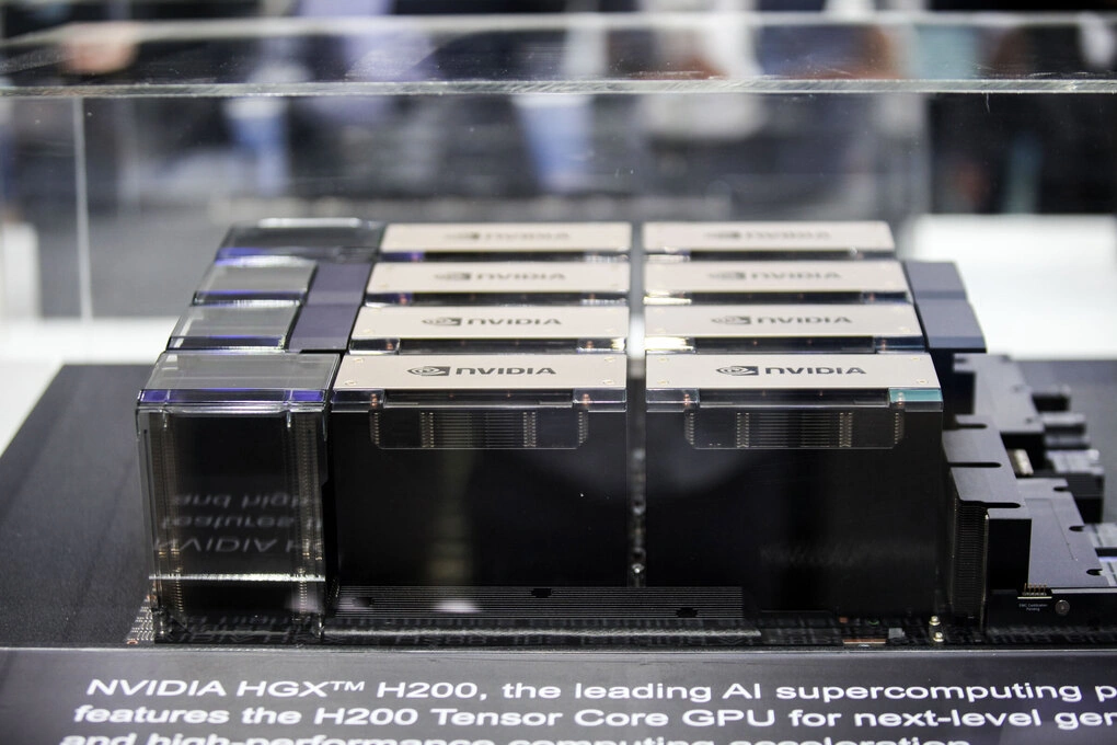 Chip AI H200 của Nvidia tại Triển lãm Computex 2024. Ảnh: Khương Nha