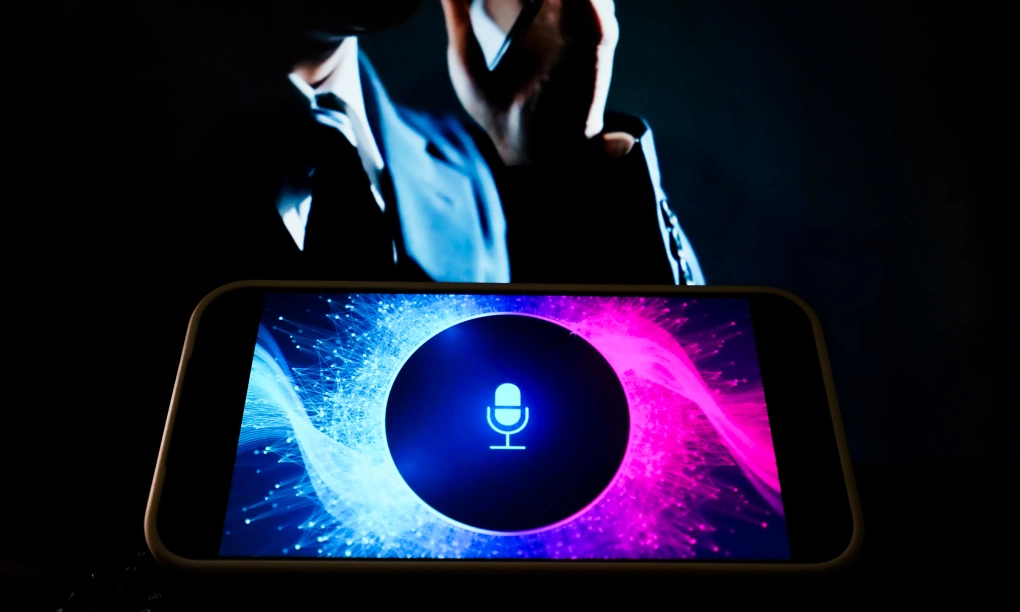 Hình ảnh micro hiển thị trên một chiếc smartphone. Ảnh: Bảo Lâm