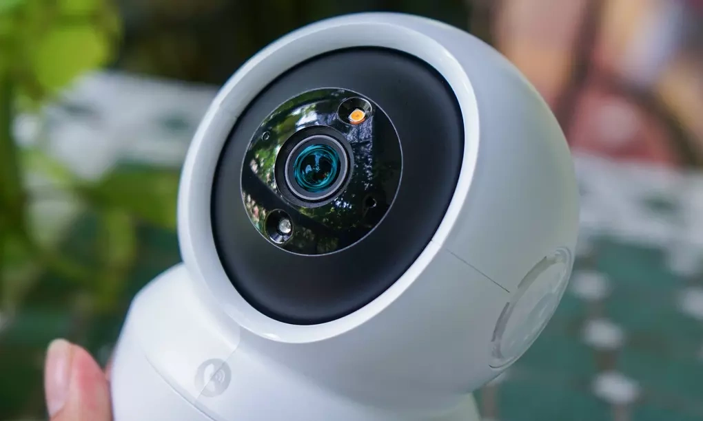 Một camera IP được bán tại thị trường Việt Nam. Ảnh: Bảo Lâm