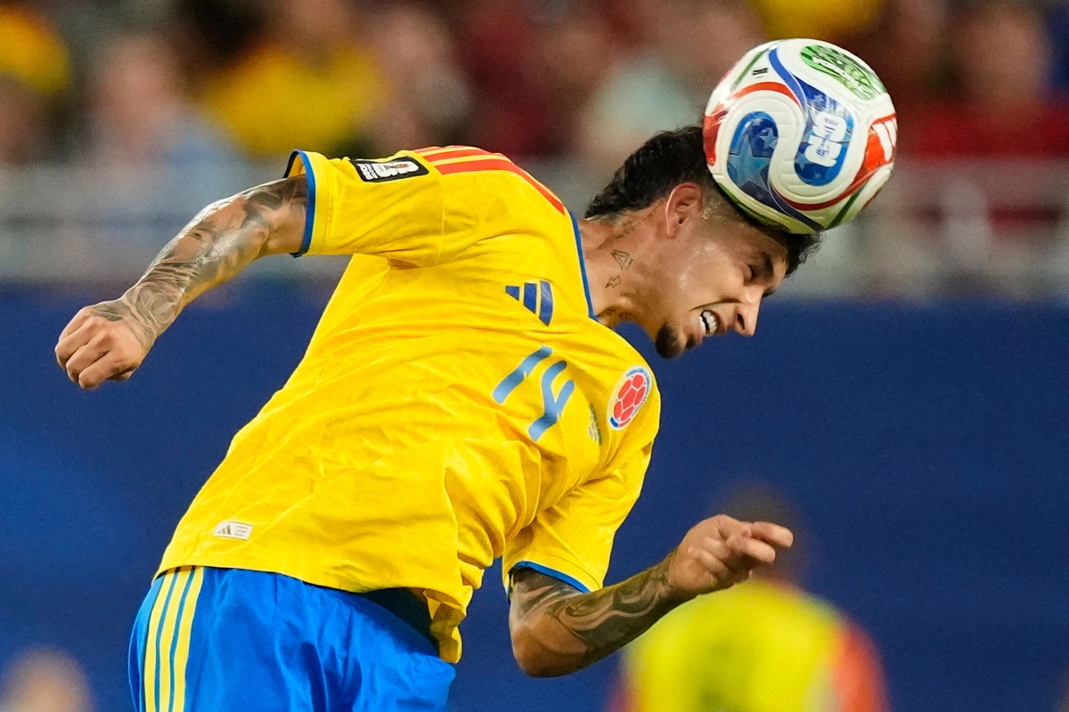 Tiền vệ: Gustavo Puerta (Colombia) Puerta chiếm suất đá chính của Richard Rios và nhanh chóng chứng minh quyết định của HLV Nestor Lorenzo là chính xác. Tiền vệ 22 tuổi hoạt động rộng, đảm nhận vai trò đưa bóng từ tuyến dưới lên phía trên và sở hữu những cú sút xa nguy hiểm. Phong độ của anh được xem là bất ngờ lớn của Colombia - đội tuyển đứng đầu bảng K với hai trận thắng, một hòa.