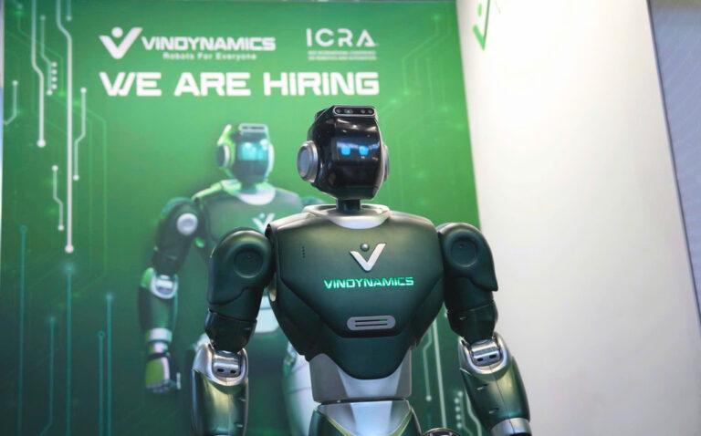 VinDynamics ra mắt robot hình người