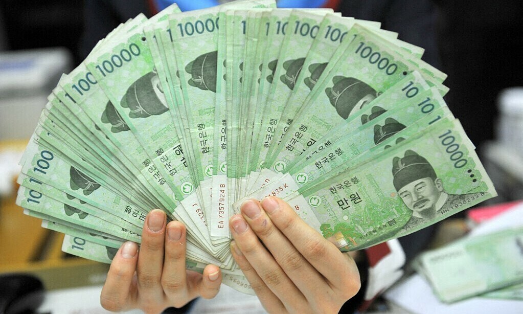 Hàn Quốc lo lạm phát do công ty công nghệ chi thưởng 'khủng'