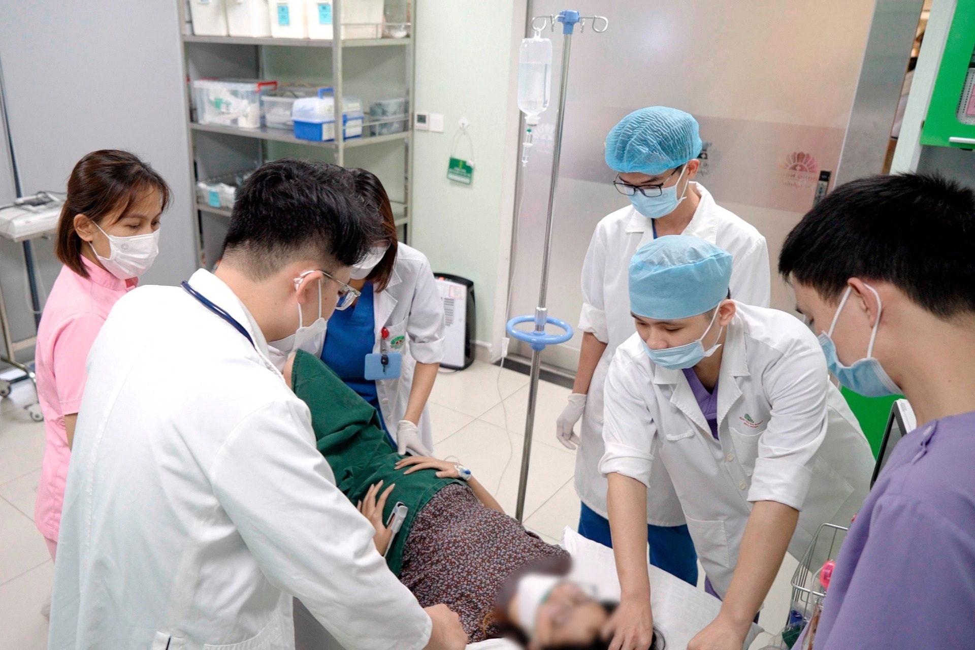 Cấp cứu sản phụ nhồi máu cơ tim ở tuần thai 37