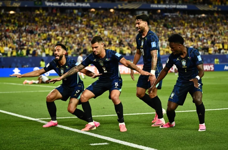Brazil thắng đậm ở World Cup