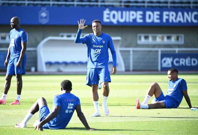 Kylian Mbappe và các đồng đội trong một buổi tập của tuyển Pháp ở trung tâm huấn luyện Clairefontaine, Paris, Pháp ngày 4/6/2026. Ảnh: L’Équipe