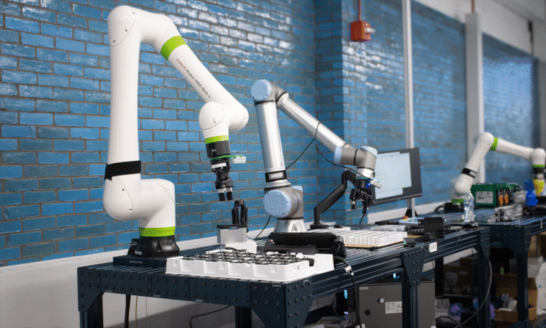 GM cắt giảm 1.000 nhân sự, lắp đặt 50 robot