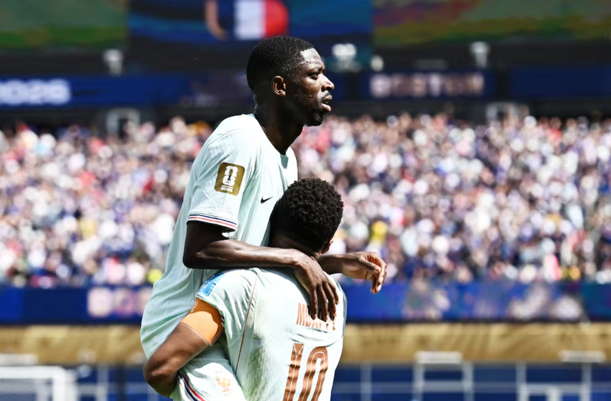 Ousmane Dembele chỉ mất 32 phút để ghi ba bàn trong trận Pháp thắng Na Uy 4-1, qua đó ghi dấu ấn với cú hat-trick nhanh thứ hai tính từ thời điểm bóng lăn trong lịch sử World Cup. Kỷ lục hiện tại vẫn thuộc về Erich Probst, người từng mất 24 phút để ghi ba bàn cho Áo trong trận gặp Tiệp Khắc tại World Cup 1954. Ngoài Dembele, hai cầu thủ khác lập hat-trick ở vòng bảng World Cup 2026 là Lionel Messi (Argentina, trước Algeria) và Jonathan David (Canada, trước Qatar). Ở vòng 1/16, Pháp gặp Thụy Điển trên sân MetLife, East Rutherford, New Jersey lúc 4h ngày 1/7.