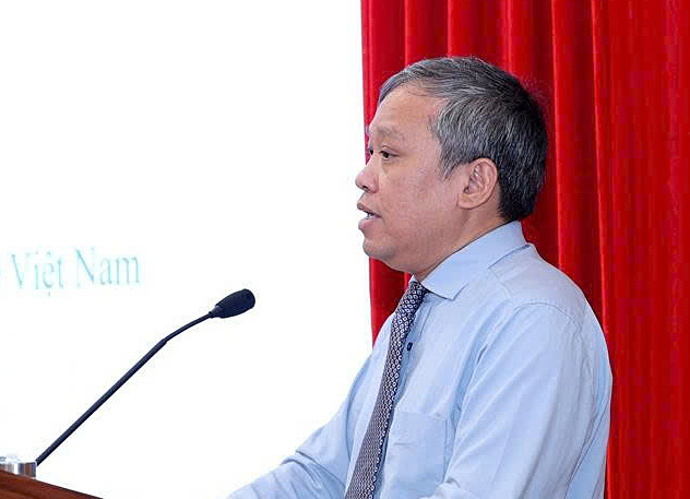 PGS.TS Đinh Văn Trung phát biểu tại hội thảo ngày 23/6. Ảnh: HCMA