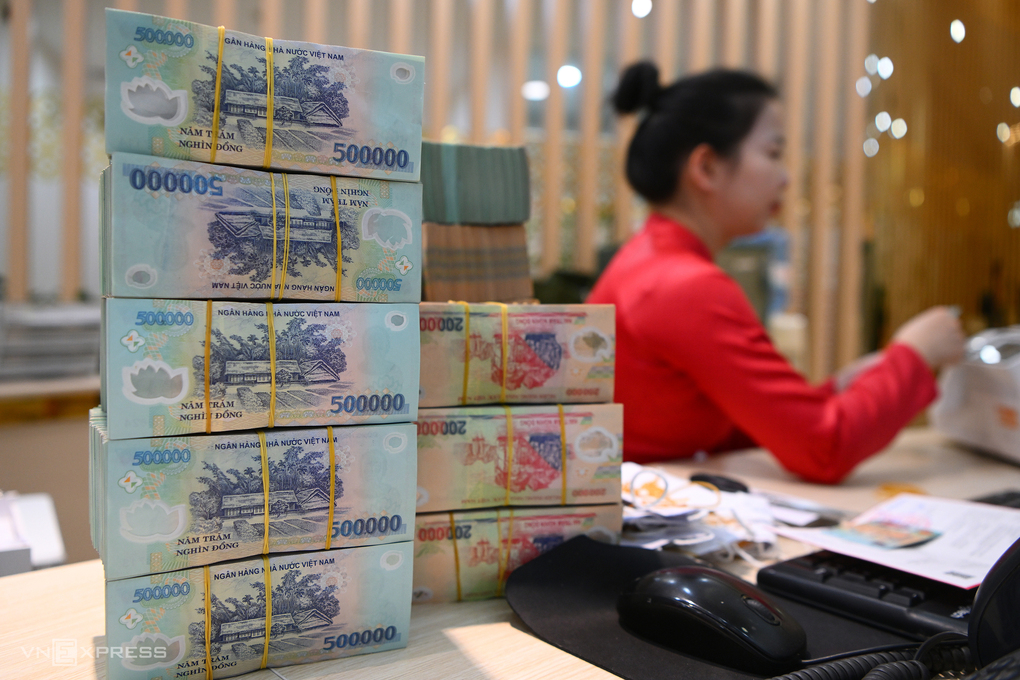 Văn phòng giao dịch của một ngân hàng tư nhân. Ảnh: Giang Huy
