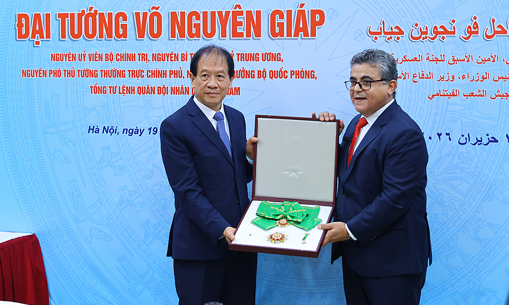Palestine truy tặng đại tướng Võ Nguyên Giáp huân chương nhà nước