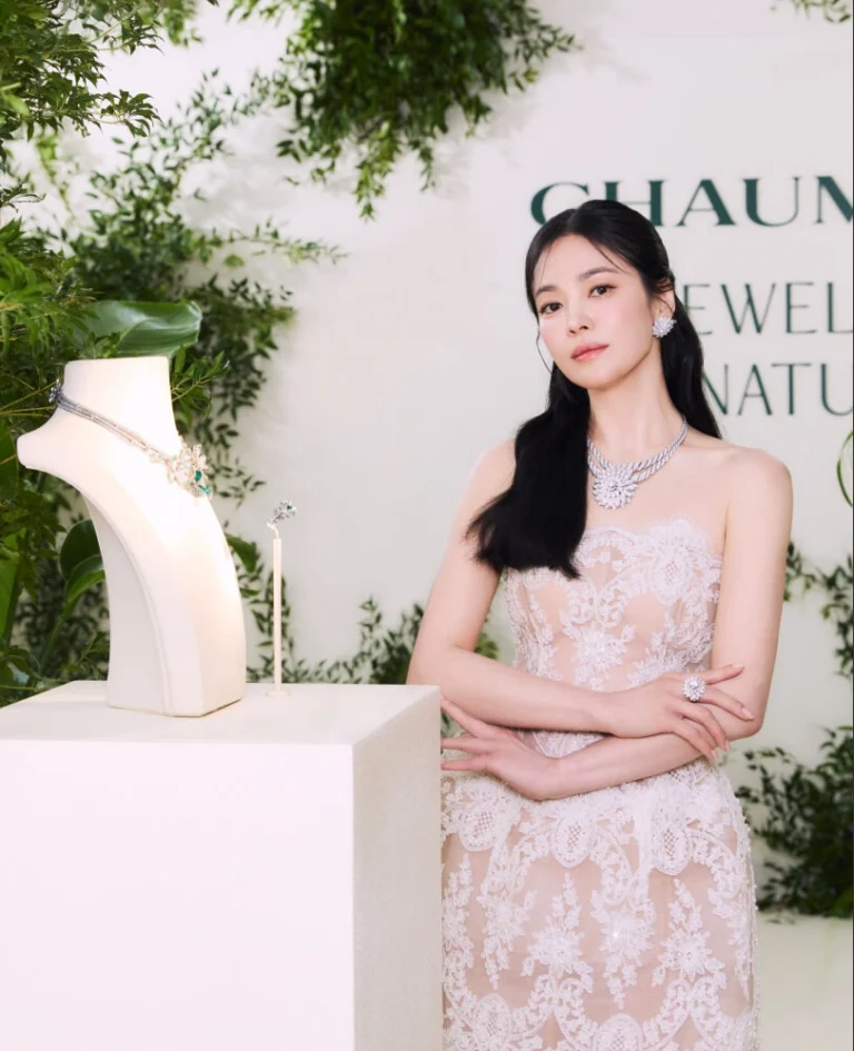 Song Hye Kyo gợi cảm trong trang sức cao cấp Chaumet