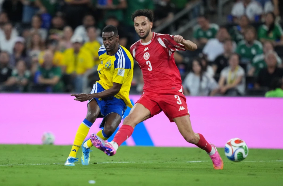 Bruno Guimaraes (Brazil), Alexander Isak (Thụy Điển, áo vàng) và Michael Olise (Pháp) là những cầu thủ dẫn đầu danh sách kiến tạo tại vòng bảng (3). Xếp ngay phía sau là nhóm cầu thủ có hai kiến tạo, gồm Roberto Alvarado (Mexico), Brahim Diaz (Morocco), Breel Embolo (Thụy Sĩ), Julio Enciso (Paraguay), Ryan Gravenberch (Hà Lan), Viktor Gyokeres (Thụy Điển), Joshua Kimmich (Đức), Kylian Mbappe (Pháp), Hannibal Mejbri (Tunisia), Iliman Ndiaye (Senegal), Martin Odegaard (Na Uy), Mohamed Salah (Ai Cập), Nathan Saliba (Canada), Deniz Undav, Florian Wirtz (Đức) và Chris Wood (New Zealand).