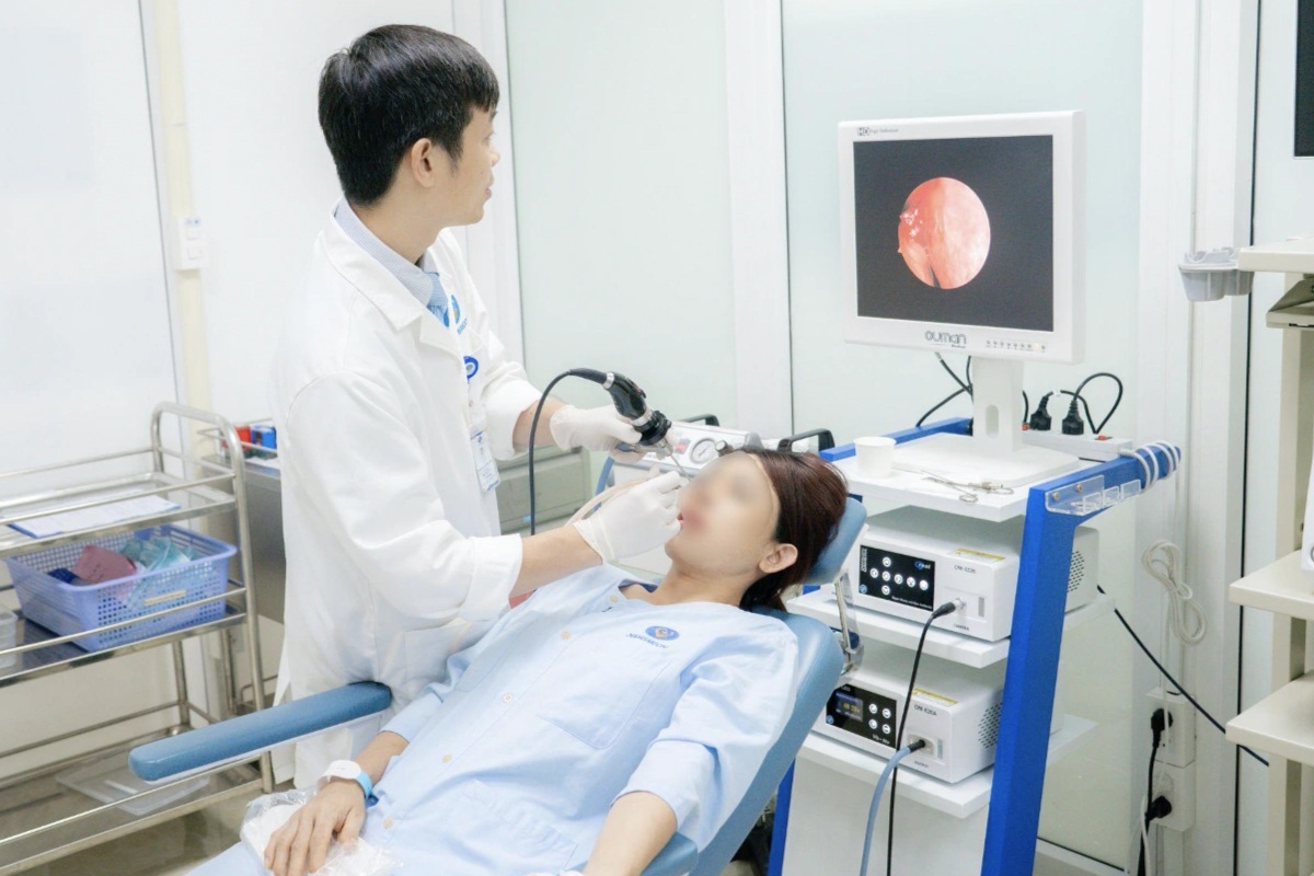 Dùng định vị dẫn đường 3D giải thoát nỗi đau ở hốc mắt cho người phụ nữ