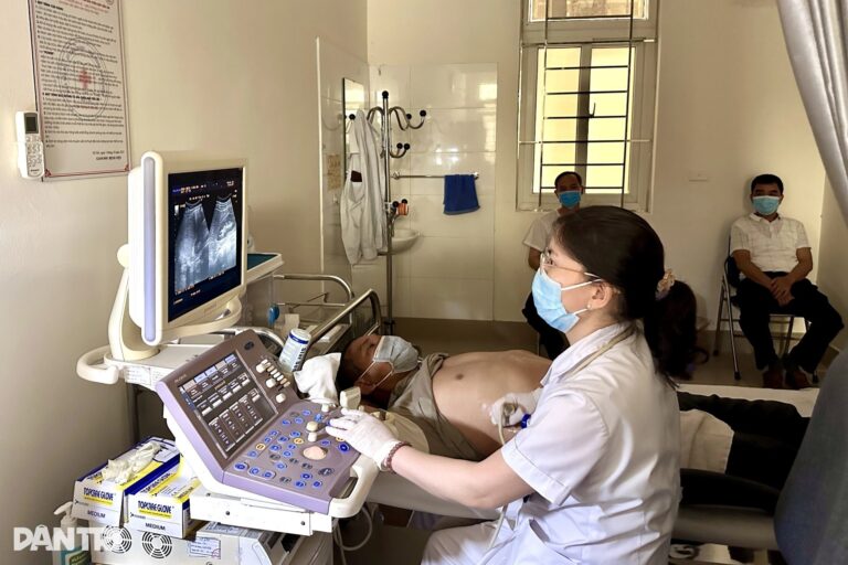 Người già cô đơn: Dễ trầm cảm, dễ bị lừa đảo