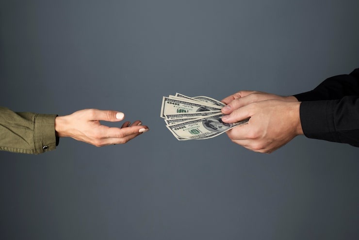 Tín dụng "ngoài ngân hàng" vượt 10 tỷ USD, dịch vụ cầm đồ gây chú ý