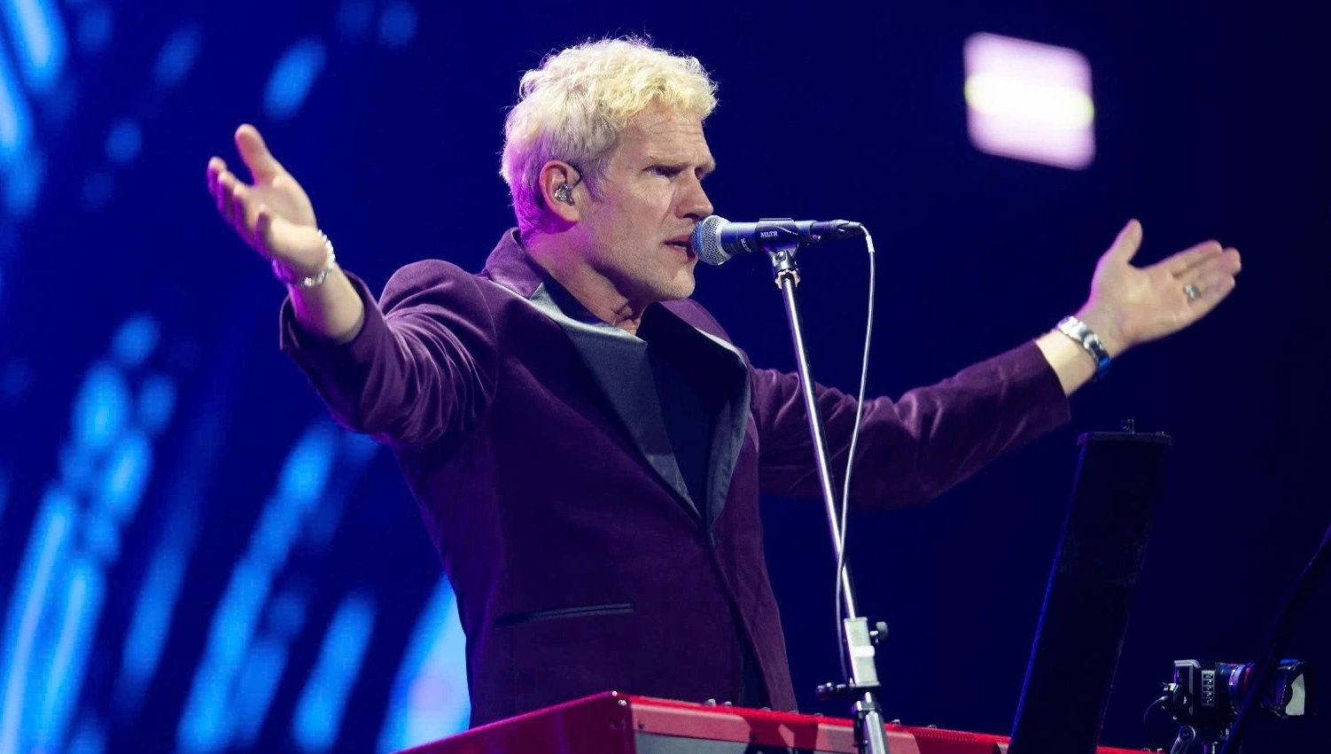 Michael Learns To Rock hát "Take Me to Your Heart" cùng nghìn fan ở TP HCM năm 2024. Video: Tân Cao
