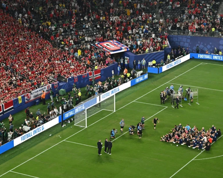 Thành phố Na Uy rung lắc khi đội tuyển ghi bàn tại World Cup