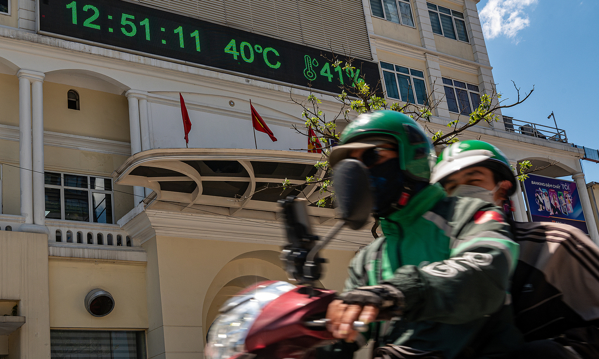Hà Nội cần trung tâm tránh nóng công cộng